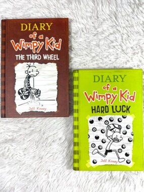 Set of 2 Diary of a Wimpy Kid The Third Wheel #7 Hard Luck #8 Books Set